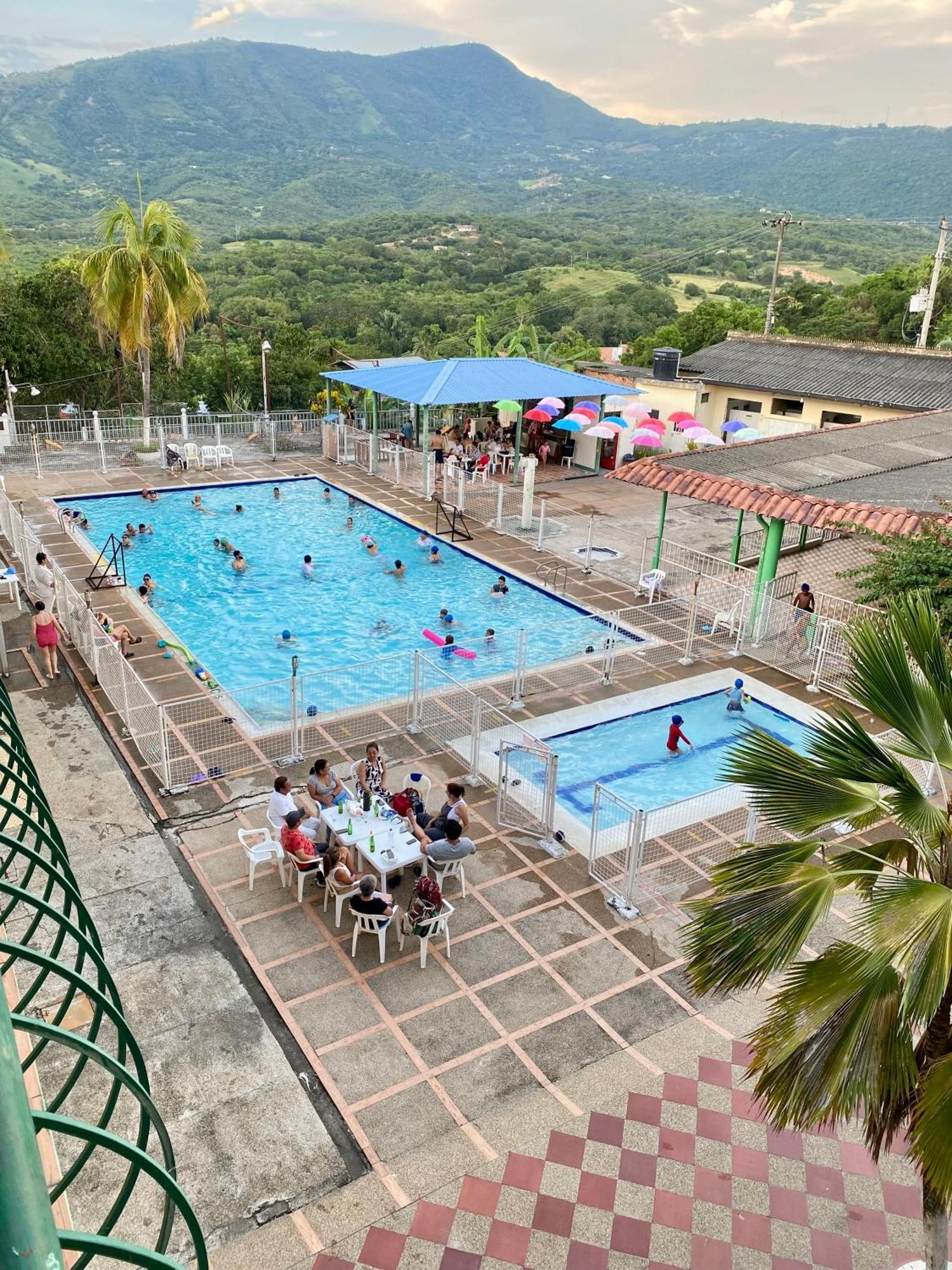 Hotel Club Vacacional Copen Tocaima Exterior foto